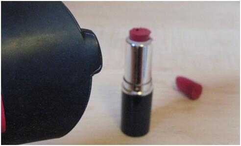 口红弄丢了怎么补救,摔坏的口红可以怎么补救