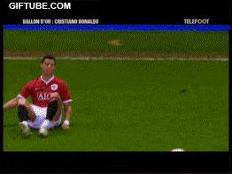 足球经典搞笑gif动图,足球史上十大爆笑瞬间图片