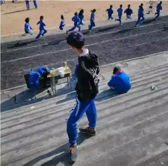 致所有在石滩读过书的同学,回去再看母校一眼吧!