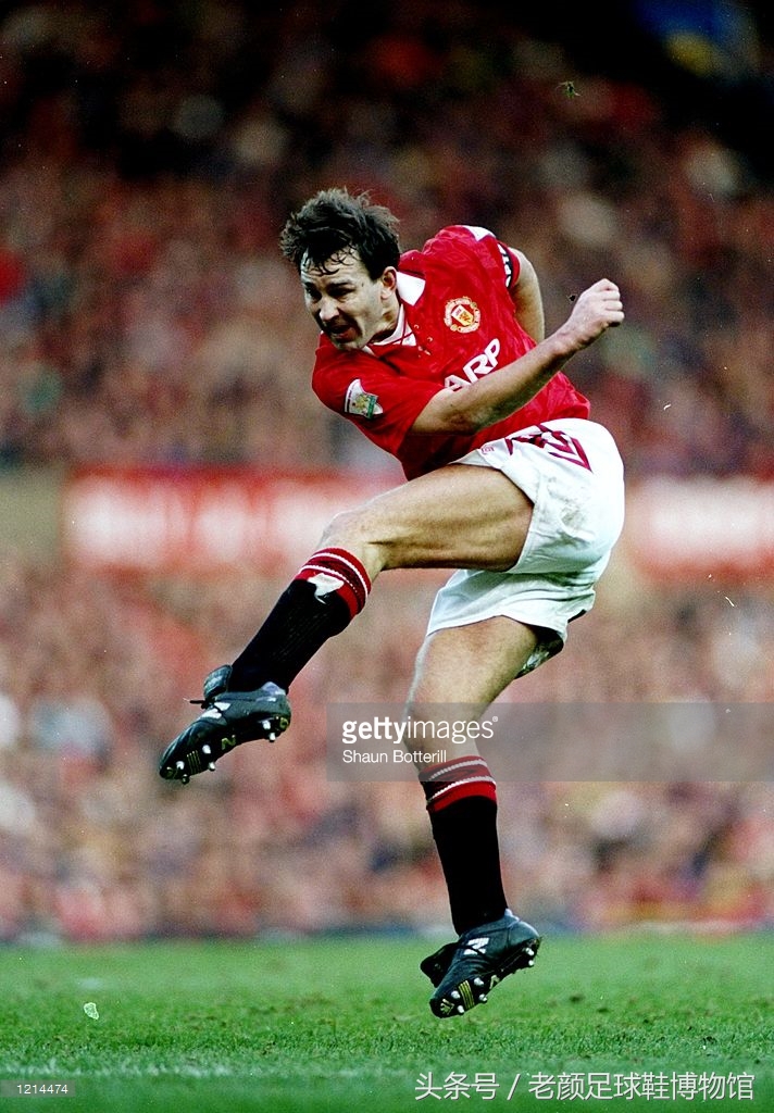 门外汉nb踏入足球市场是自找没趣？其实它也是30年球鞋老司机