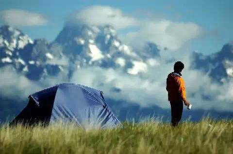 登山常识有哪些,登山必备的装备有哪些