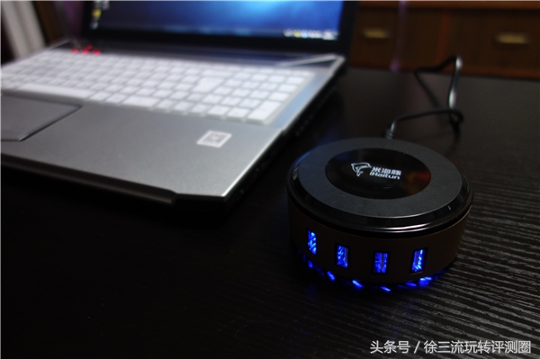 有了米海豚至尊系列无线充电器U405从此手机充电进入无线时代