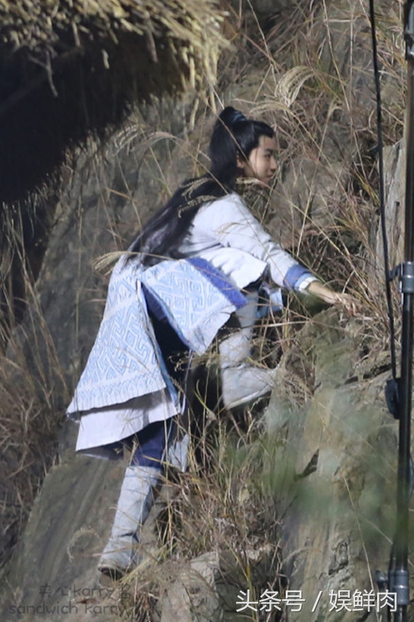 2020微博之夜王俊凯鹿晗张杰,王俊凯跳小熊舞