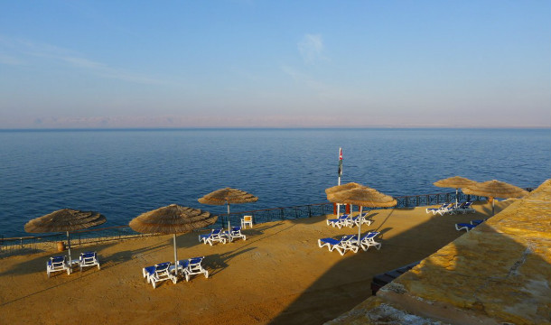 漂浮的梦幻世界——中国死海