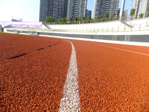 深圳宝安24小时足球场,深圳宝安体育场草皮