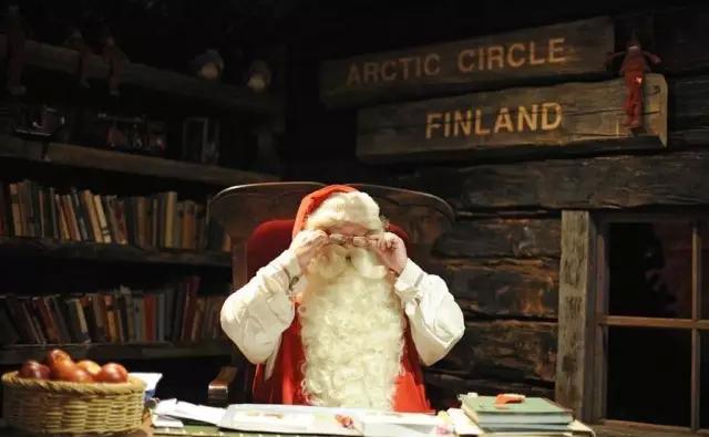 最遥远的极光，瞄准了中国人的钱袋