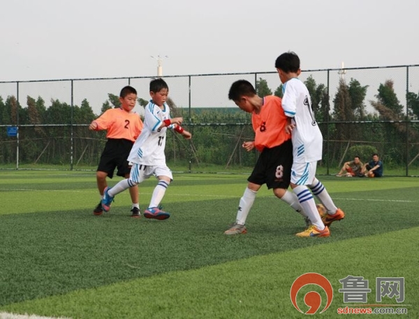 快乐足球，追逐梦想---枣庄及第足球俱乐部绿茵场上的一颗新星