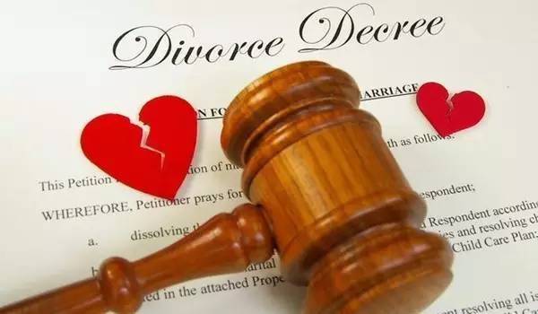 「走心」299元“爱情险”能换1万朵玫瑰？但这背后的套路你得懂！