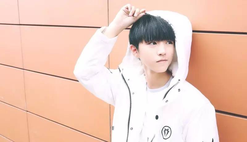 吴磊刘昊然tfboys同台,刘昊然tfboys四大鲜肉同台