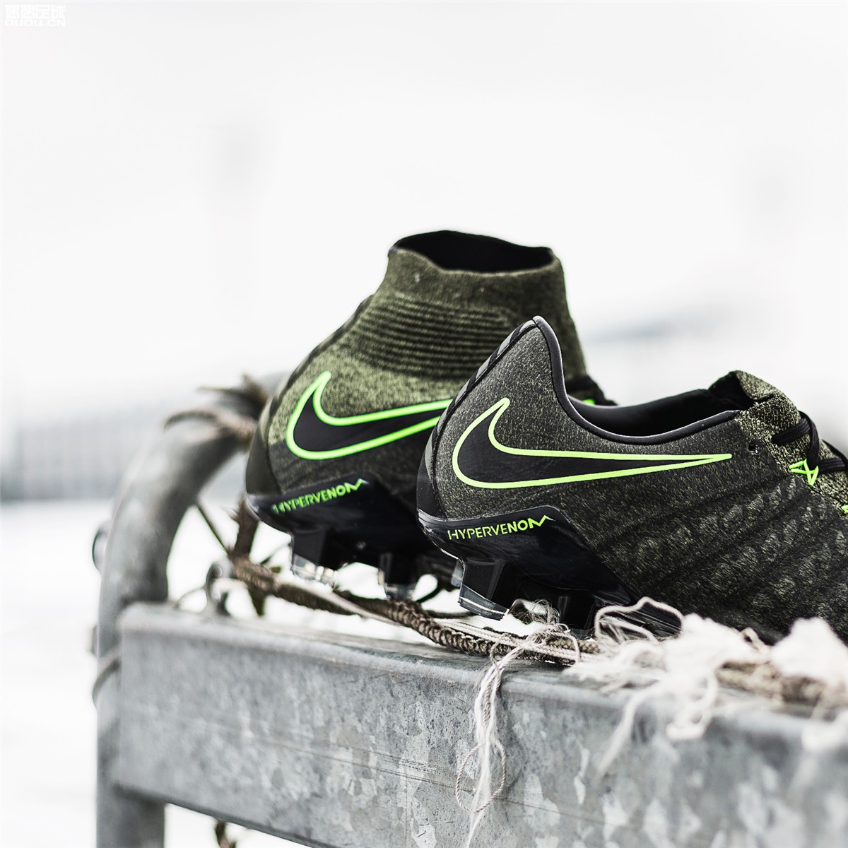 耐克发布毒锋IIITechCraft袋鼠皮版本足球鞋