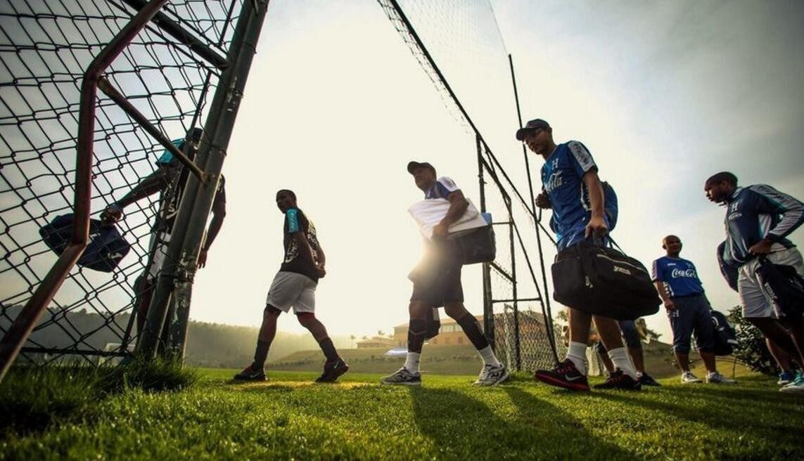 踢足球能给你带来什么,踢足球能让我们学到了什么