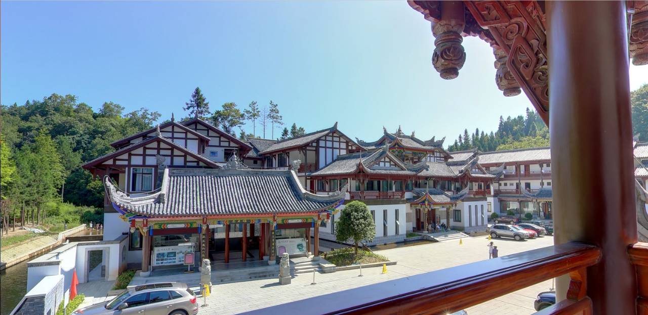 中国最粗壮的石柱,中国最粗壮的天然石柱