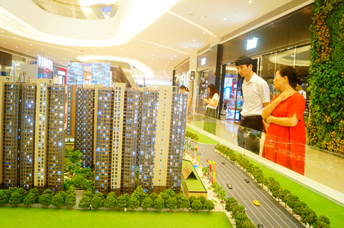 实拍深圳楼盘,实拍房地产销售中心
