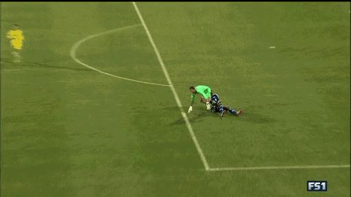 足球最搞笑庆祝动作gif,最搞笑的足球gif