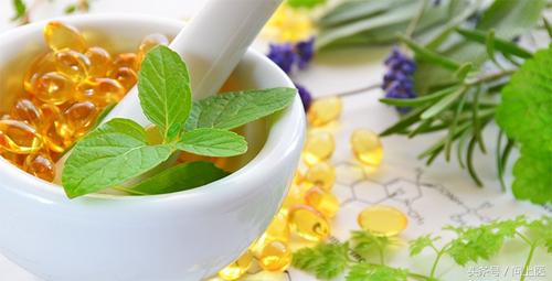 胆固醇高少吃食物能降低吗,吃什么药能降低低密度胆固醇