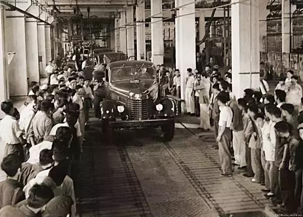 盘点中国经典客车,80年代国产中型客车