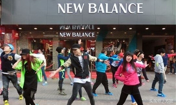 谁说当了妈就没有了青春,我美国买回一百多双新百伦NB运动鞋