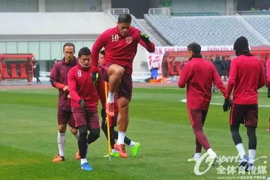 上港球员王燊超最新消息,上海上港球员卡瓦略