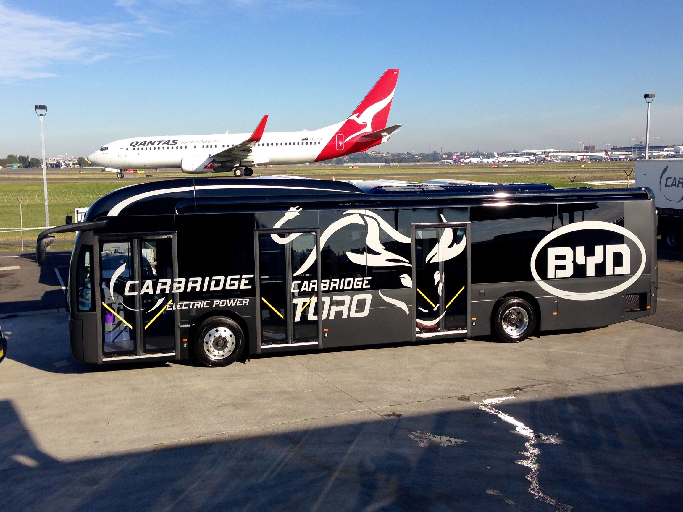 比亚迪电动大巴欧洲份额,比亚迪获新加坡巴士订单