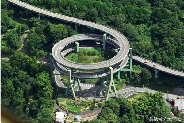 全球十大最心惊胆战的桥,全球最危险的十条公路老司机害怕