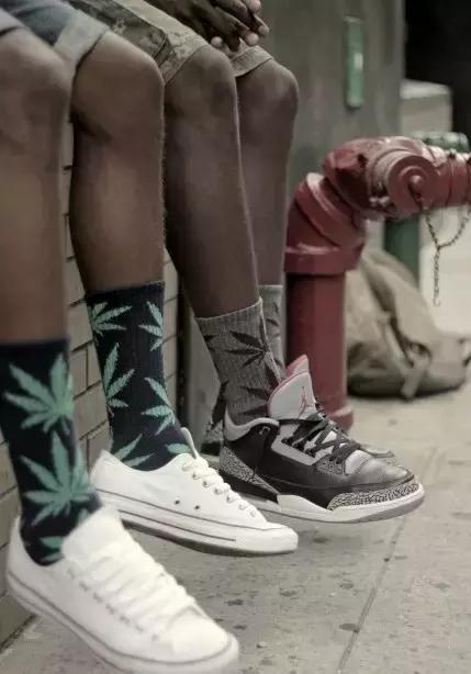 袜子不好穿着小妙招,袜子穿不牢小妙招