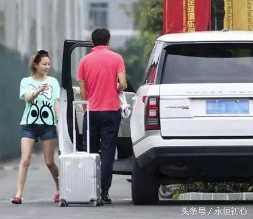 中国足球运动员都开什么车,开着豪车去东方