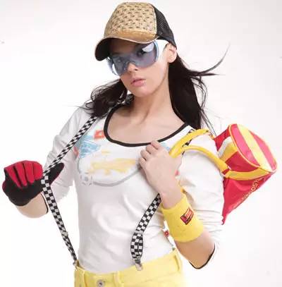 法国公鸡与法国鳄鱼哪个档次高,法国公鸡属于哪种档次