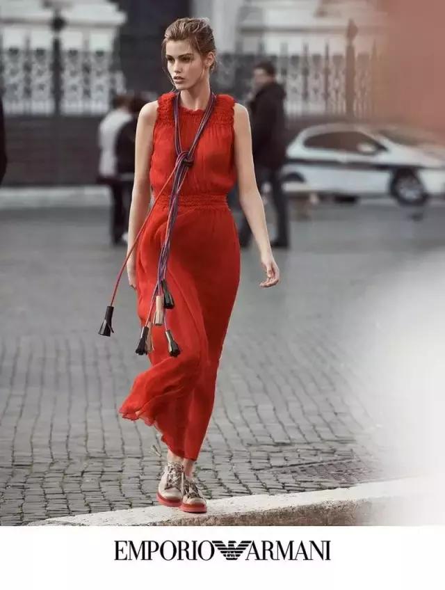 三个月内两次登上VogueParis,这个新秀前途无量