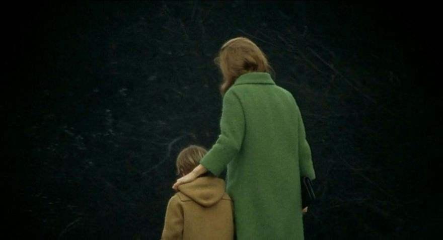 红色悲伤的沙漠,红色沙漠画面