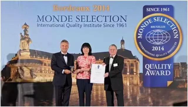 胡歌喜欢吃的甜点,胡歌一个月收入多少元