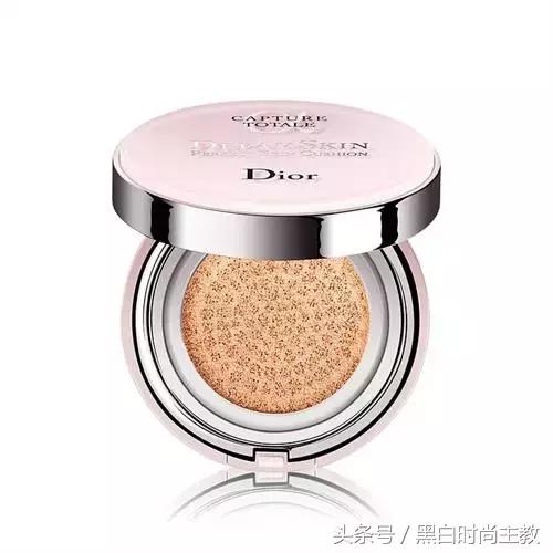 气垫怎么打底妆才能够清透不卡粉,最新款好的气垫遮瑕滋润不脱妆