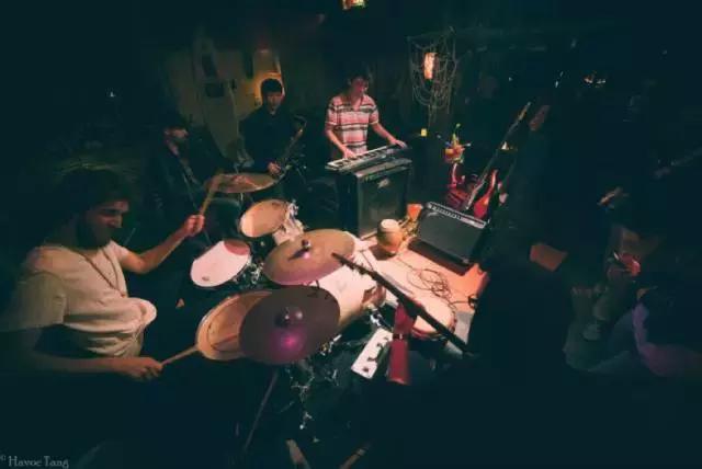 成都地下民谣小酒馆,除了赵雷以外的民谣歌手