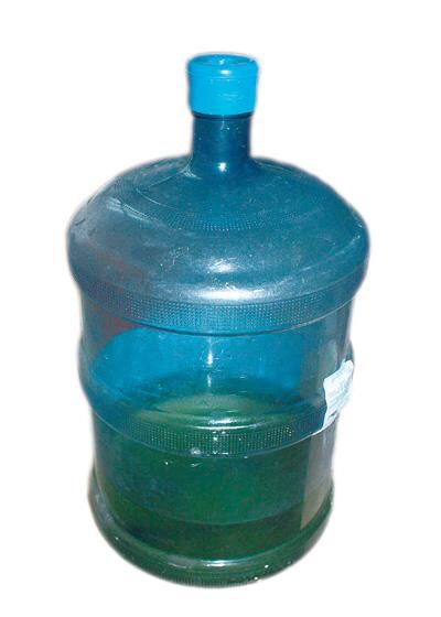 纯净水桶生青苔怎么回事,纯净水桶里长青苔了怎么办