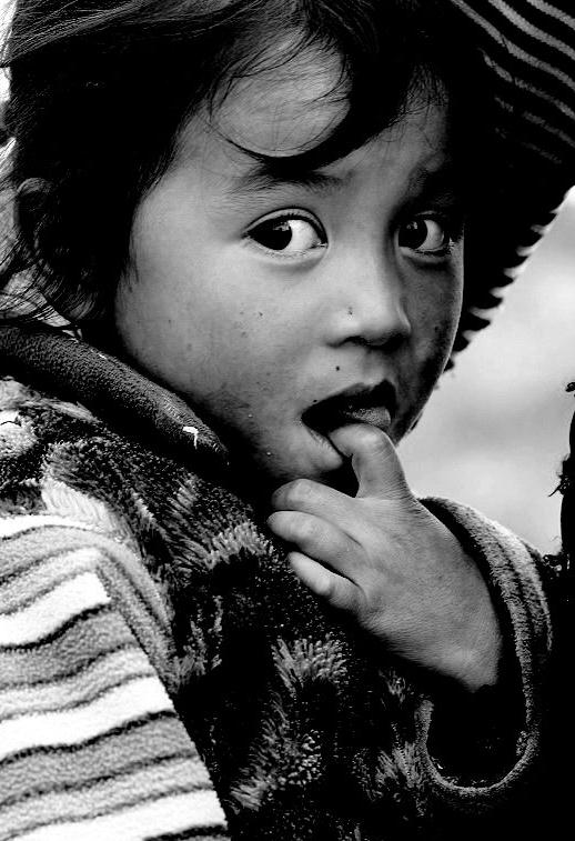 父亲苦苦找寻失踪女儿21年,父亲尸骨未寒离家18年