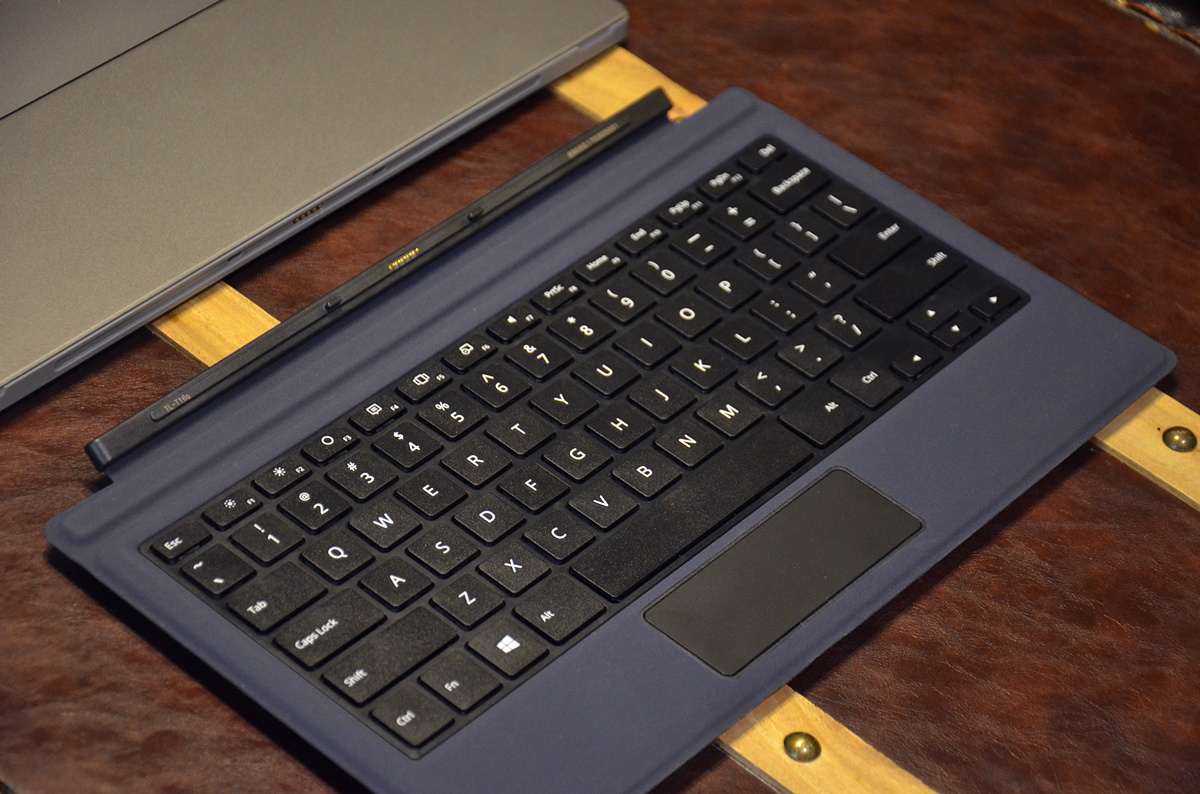 学生党2020高性价比笔记本超极本,超级本跟二合一笔记本