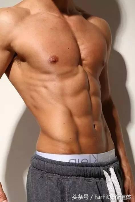 胸肌两边不对称怎么矫正,胸肌左右不协调怎么矫正