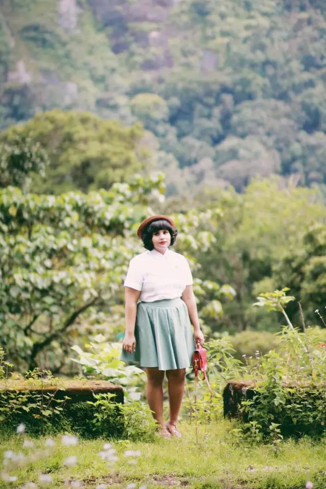 这个肉乎乎身高不到160的女孩,却被网评为最美时尚教主!