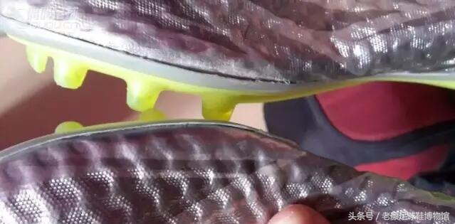 重庆足球鞋奇葩鞋 (重庆足球鞋碎钉推荐)
