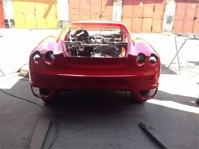 无敌了！穷小伙打烂标致406，改装成法拉利，*博兰**基尼