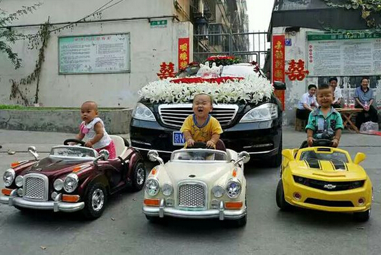 农村最有特色的接亲车队,城里人真会玩迎亲视频