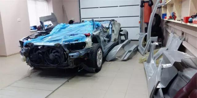 无敌了！穷小伙打烂标致406，改装成法拉利，*博兰**基尼