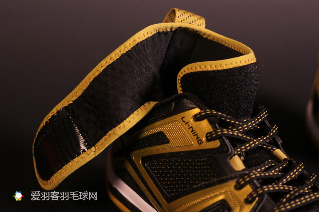 李宁羽毛球鞋贴地飞行,李宁贴地飞行羽毛球鞋se评测