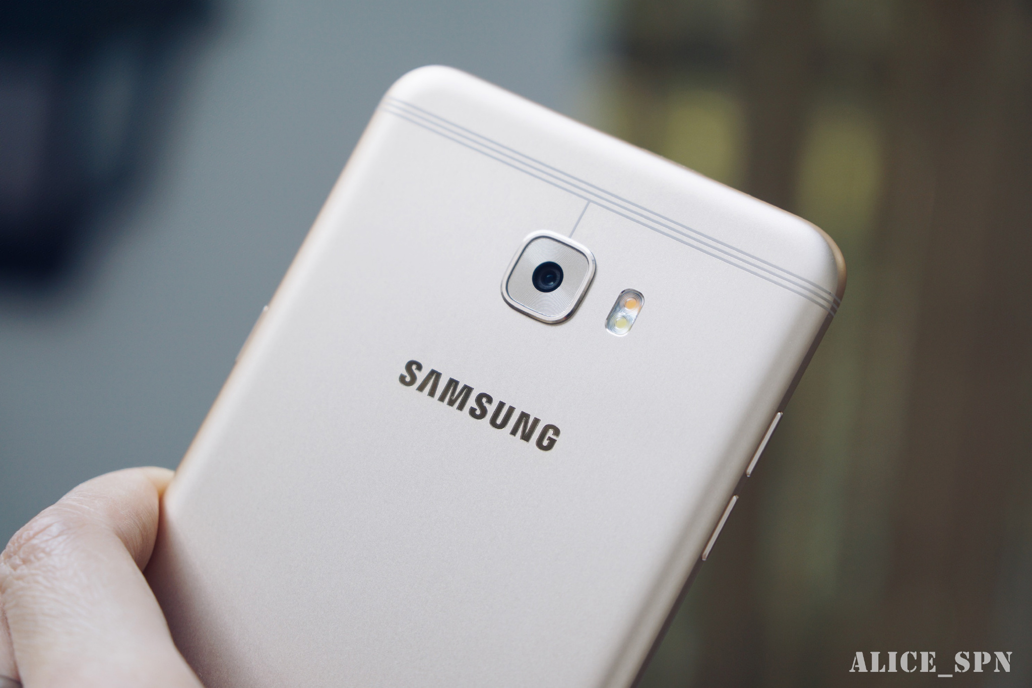 三星c7pro对比视频评测,三星c7pro好吗