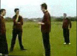 过马路一定要减速慢行,过马路一定要慢点走