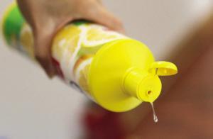 容易磨破的牛仔裤,牛仔裤怎么避免磨烂