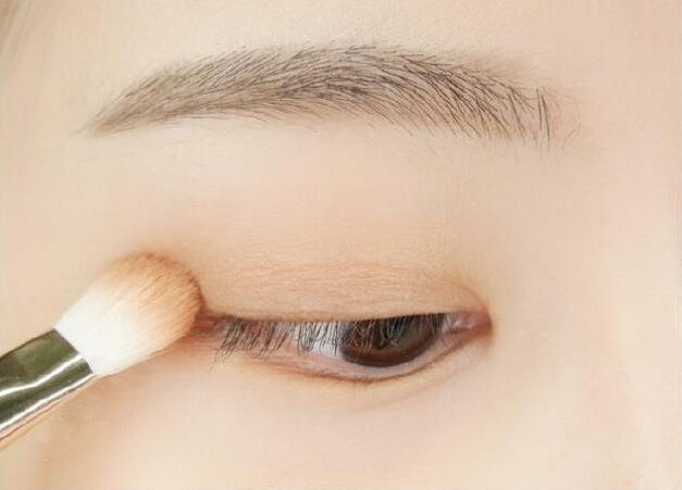 教你如何套路老师，不会被发现的心机裸妆