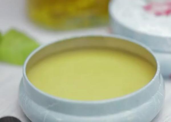 怎样用精油做薄荷膏,薄荷精油的使用方法和制作方法