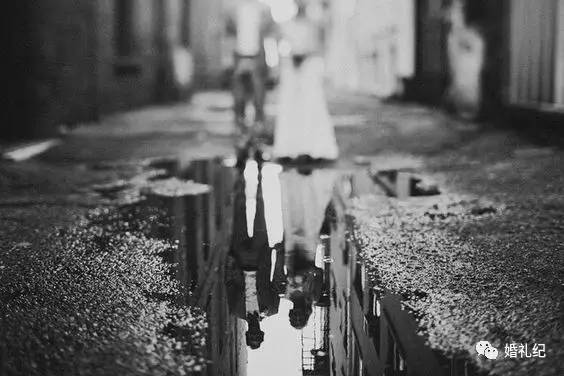 下雨婚纱照不能拍外景吗,苏州拍婚纱照下雨要不要改期