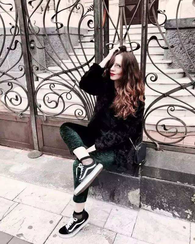 杨幂与超模肯豆合影,杨幂和肯豆衣服试穿