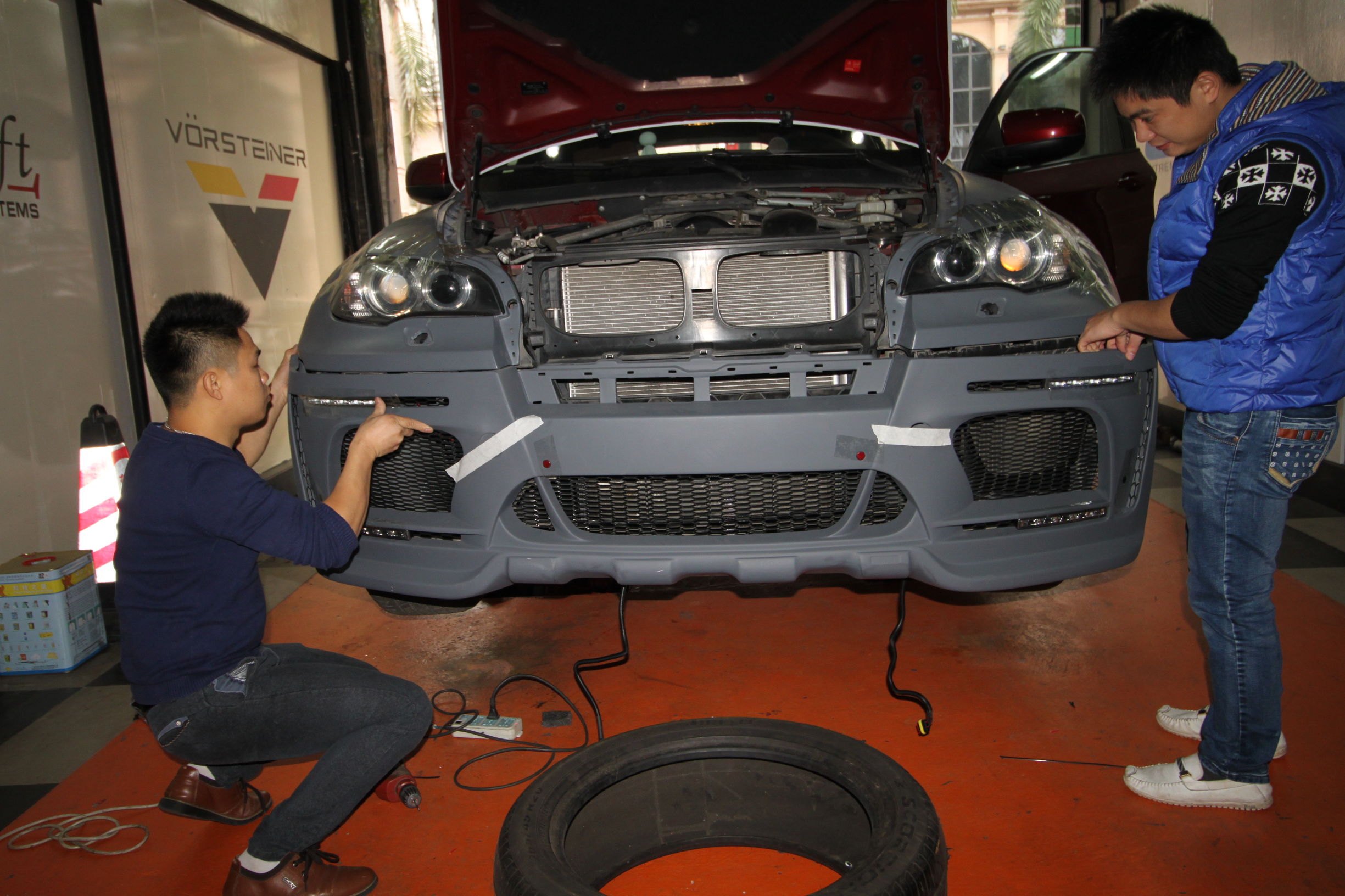 老款宝马x6改大灯和前后包围,宝马x6内外老改新改装案例